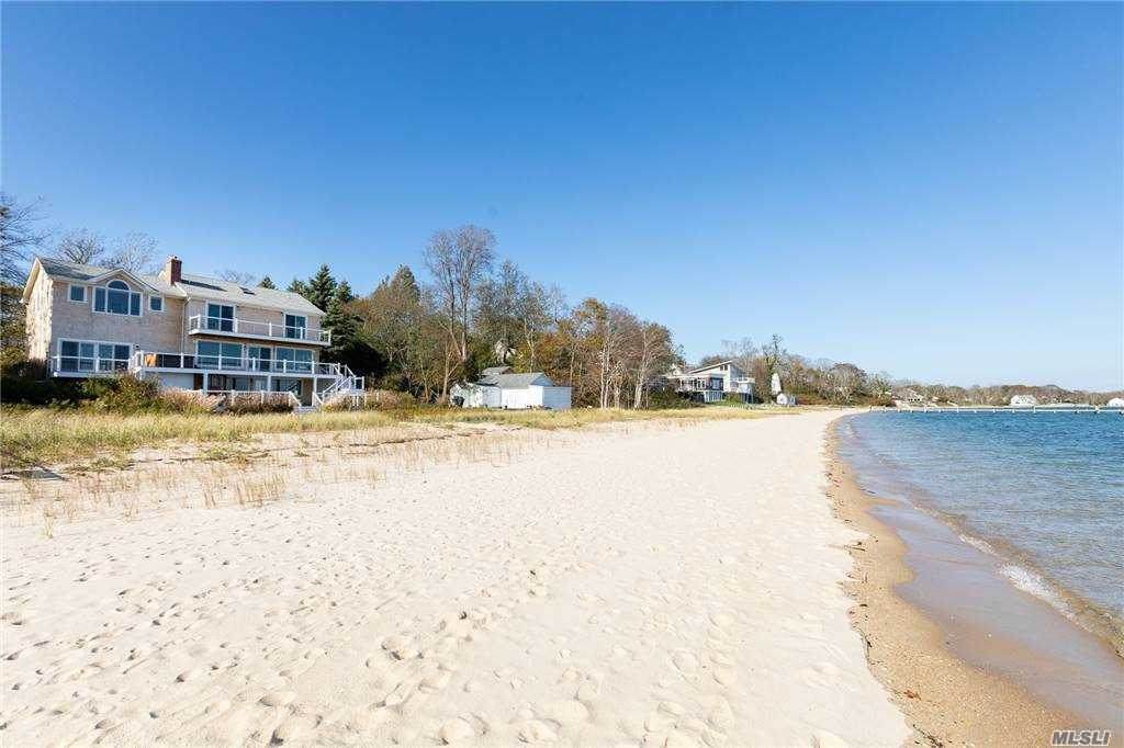 725 Terry Lane - Photo 1