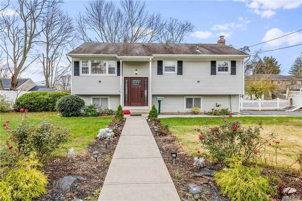 318 Warren St - Photo 1