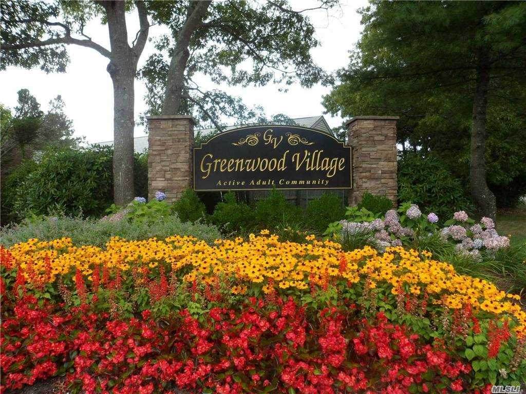 72 Village Circle - Photo 1