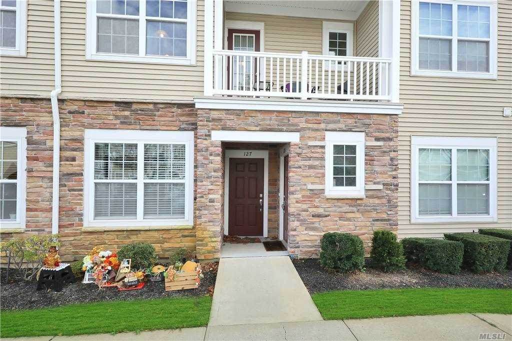 128 Warwick Drive - Photo 1