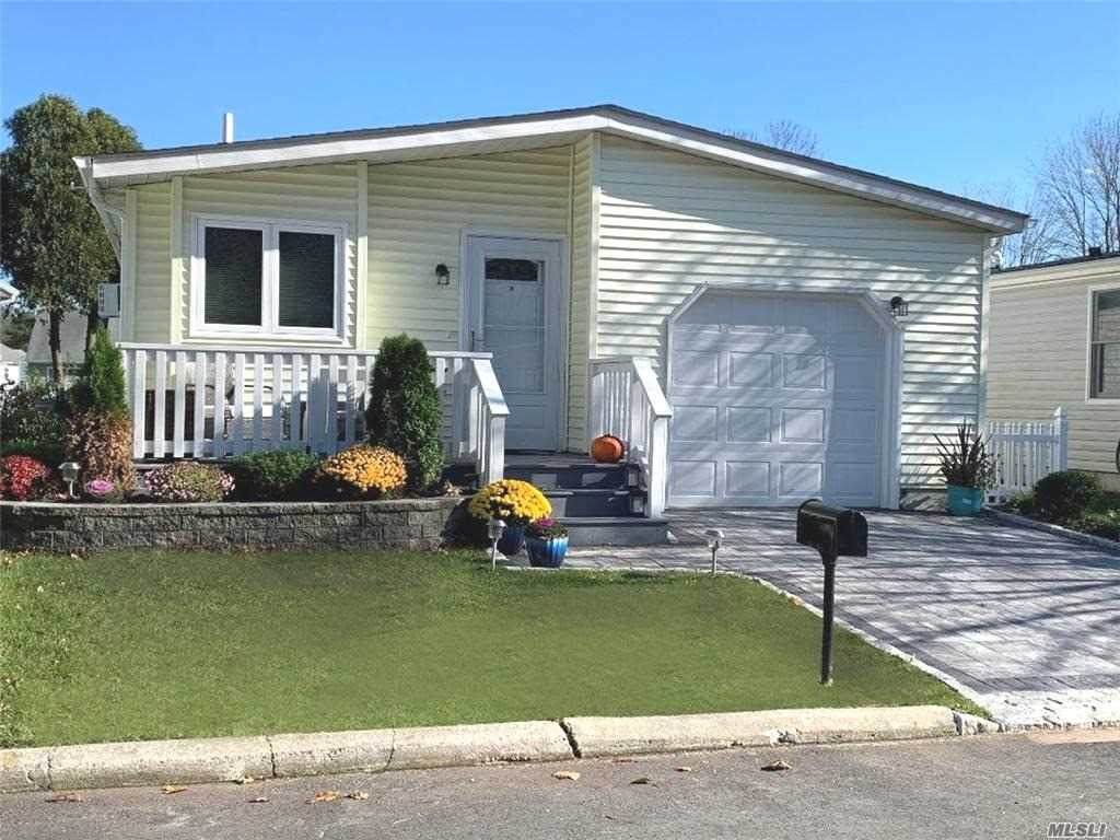 170 Village Circle - Photo 1