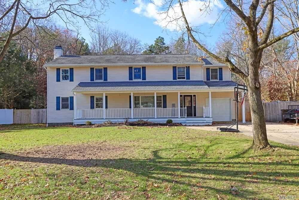 52 Leslie Lane - Photo 1