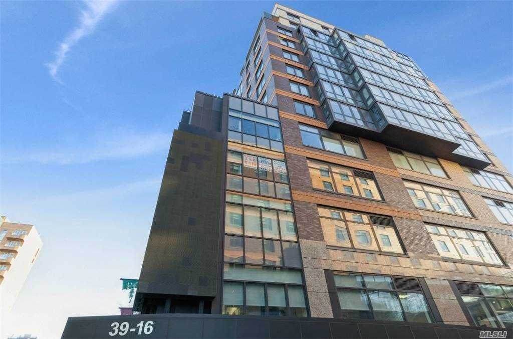 39-16 Prince Street - Photo 1