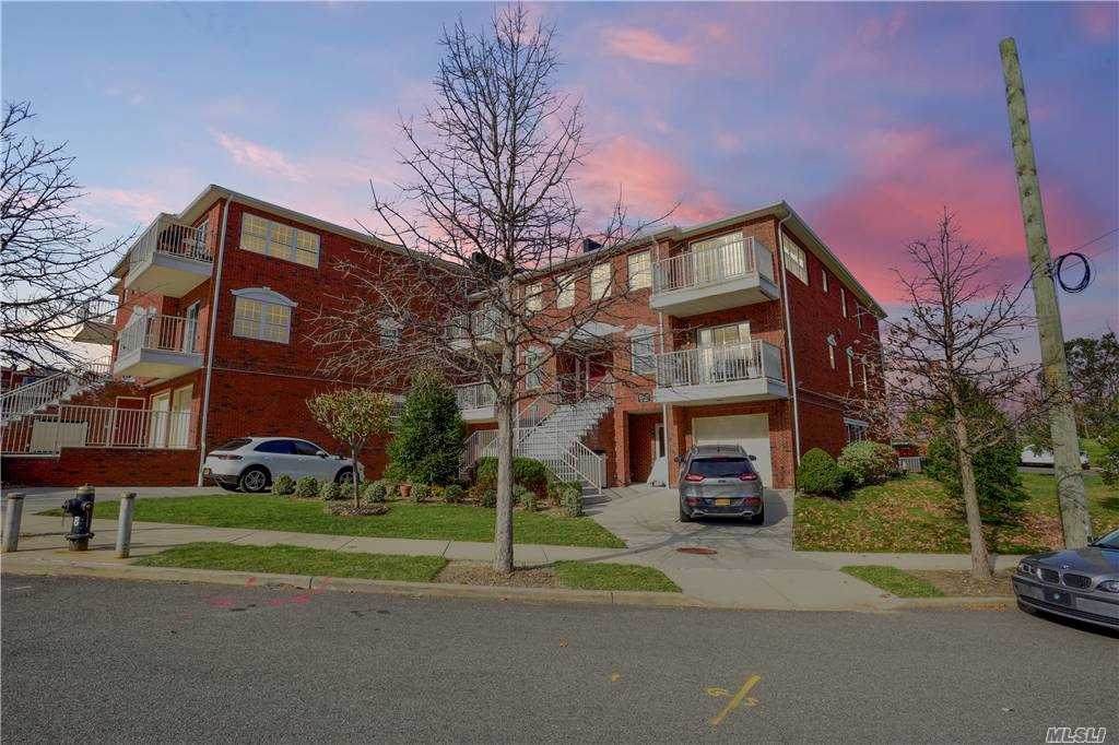 123-25B Lax Avenue - Photo 1