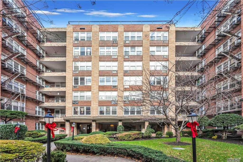 94-11 59 Avenue - Photo 1