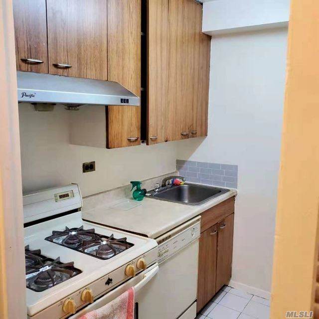 41-40 Union Street - Photo 1