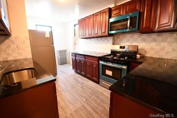 920 4 Avenue - Photo 1