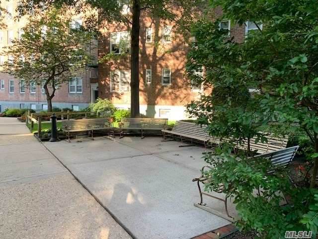 34 Cathedral Avenue - Photo 1