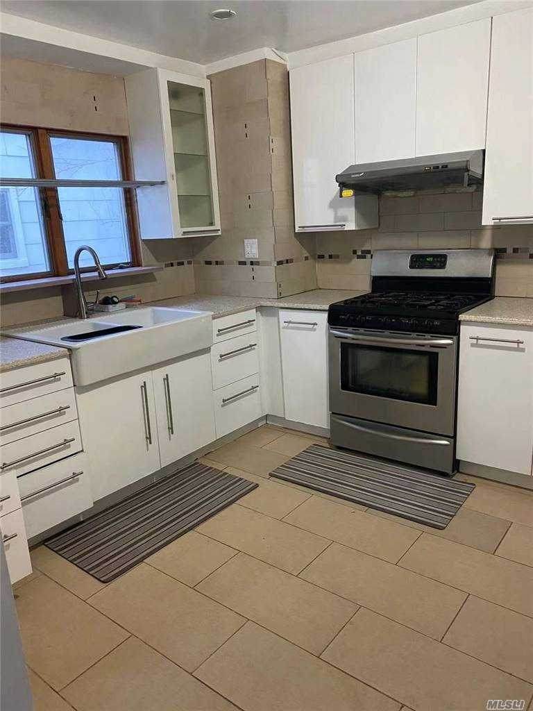 7-23 125th Street - Photo 1
