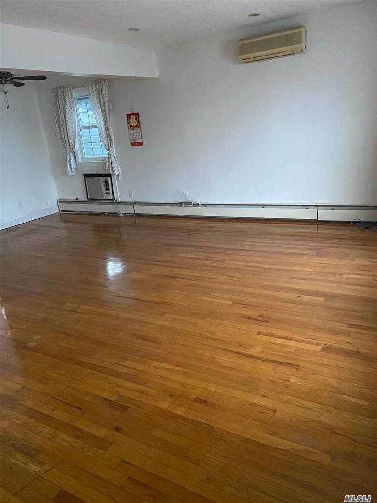7-23 125th Street - Photo 1