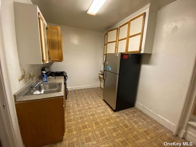 83-44 Lefferts Boulevard - Photo 1