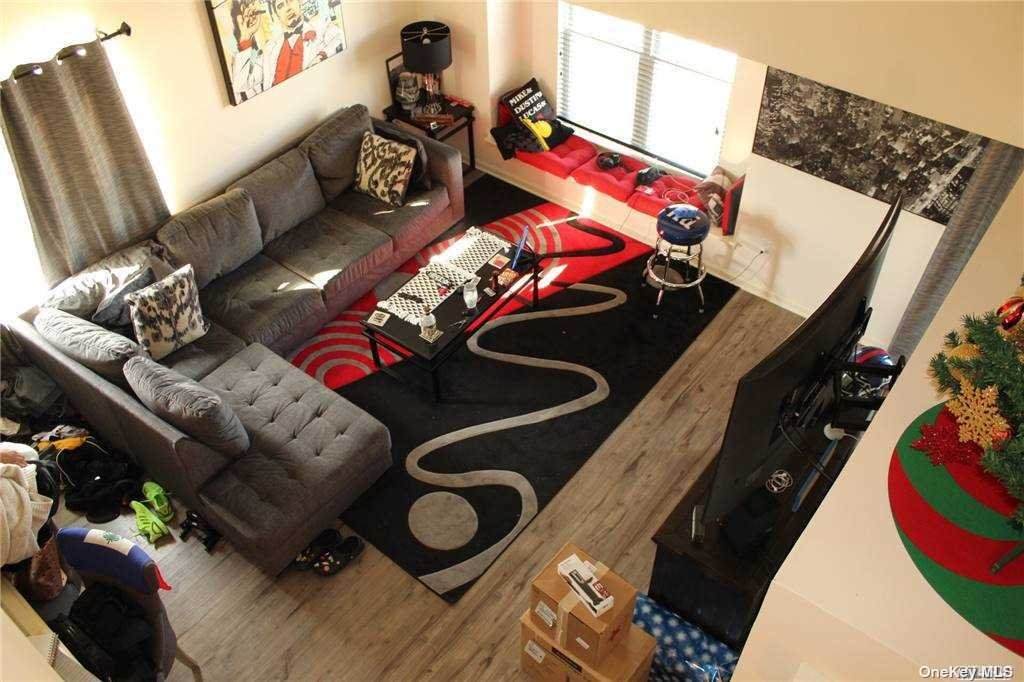 88 Somerton Avenue - Photo 1