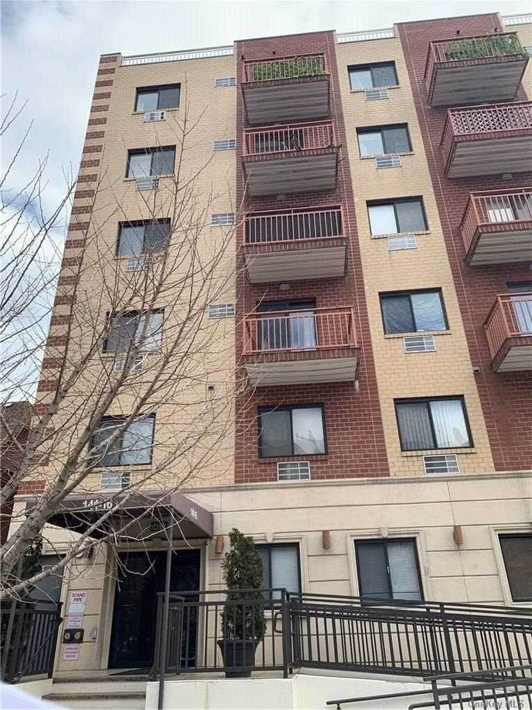 141-16 84 Drive - Photo 1