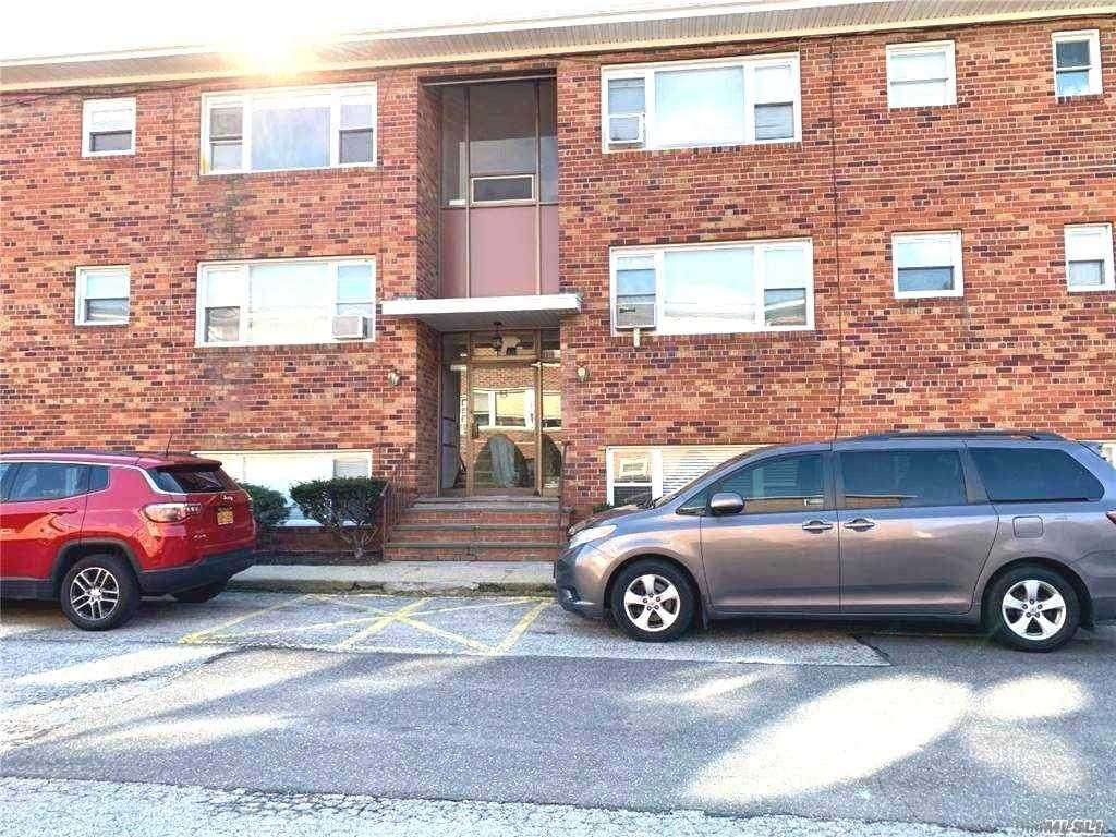 400 Corona Avenue - Photo 1