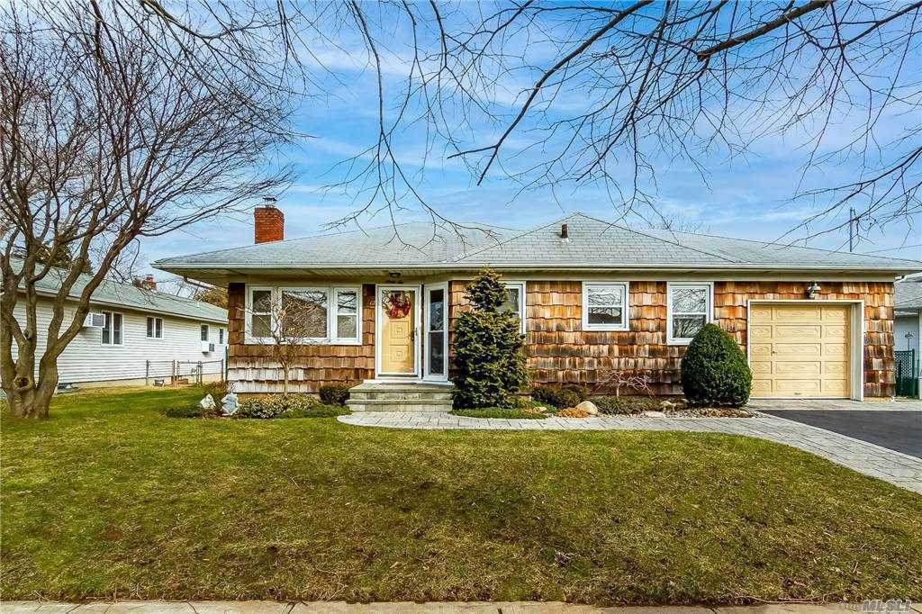 62 Evergreen Avenue - Photo 1