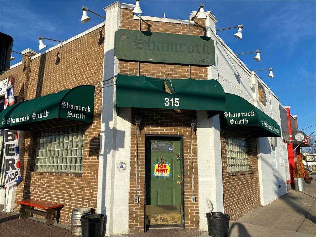 315 Guy Lombardo Ave - Photo 1