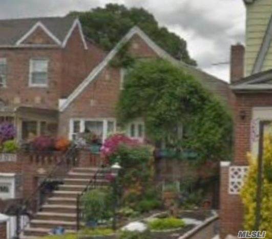 913 46th Street - Photo 1