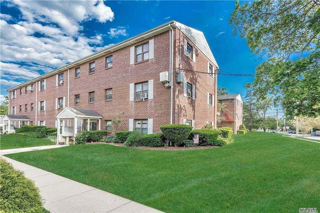 123 Park Avenue - Photo 1