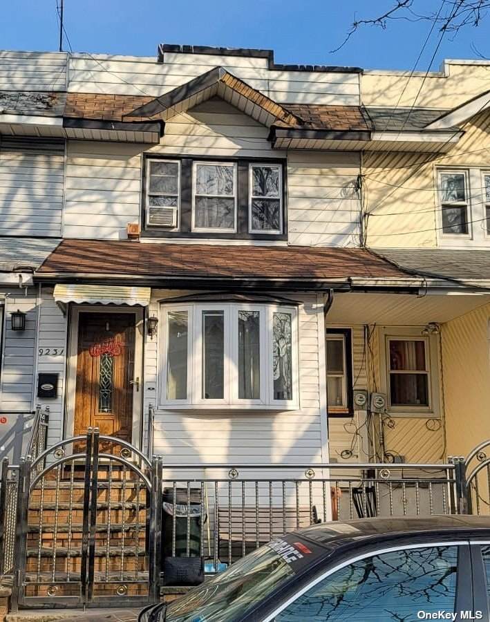 92-31 76 Street - Photo 1