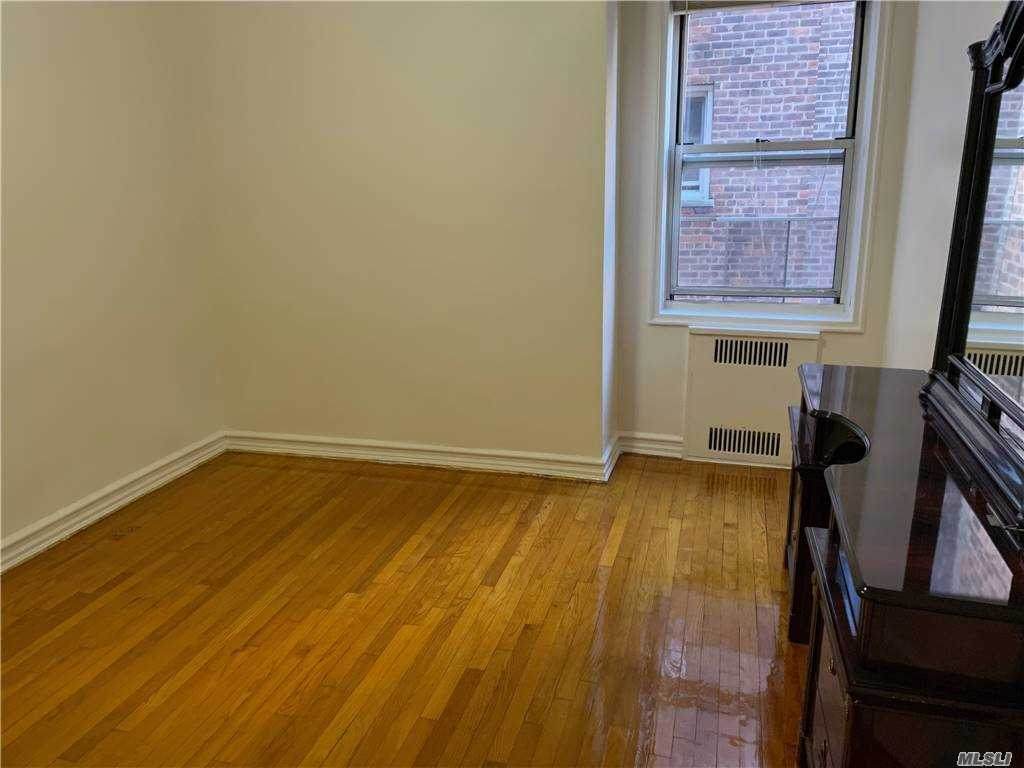 6485 Saunders - Photo 1