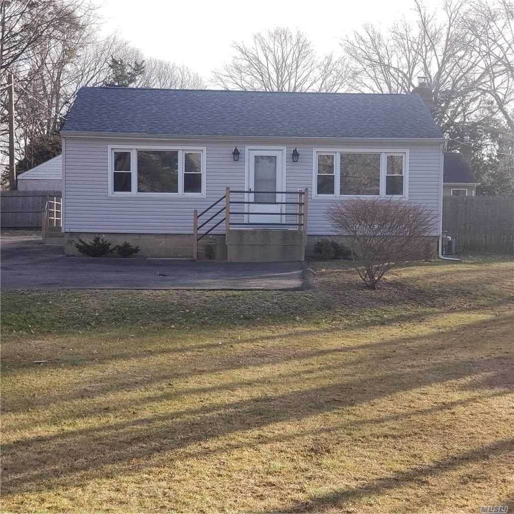 374 Commack Road - Photo 1