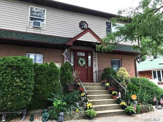 990 Merrick Avenue - Photo 1