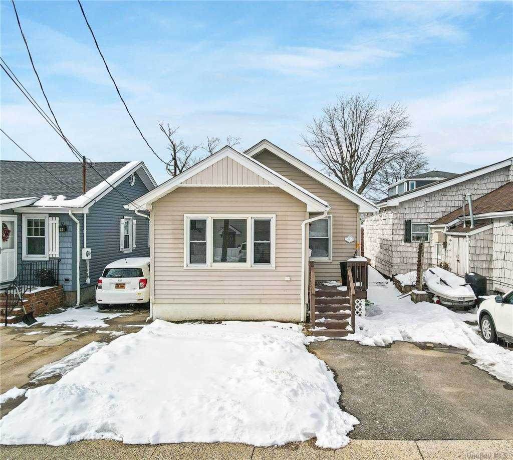 634 Miller Avenue - Photo 1