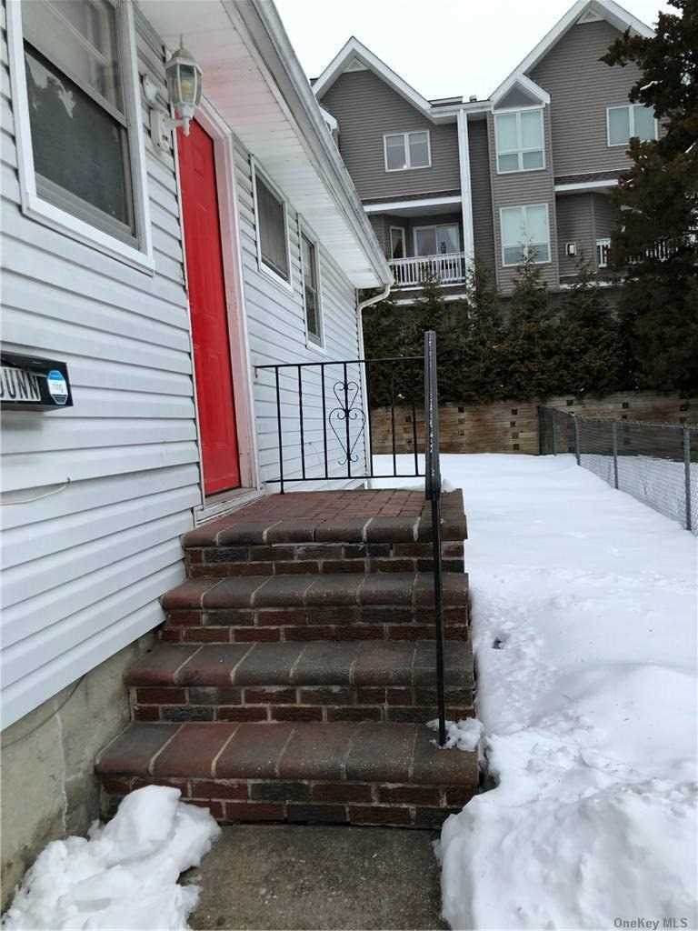 153 Conventry Avenue - Photo 1