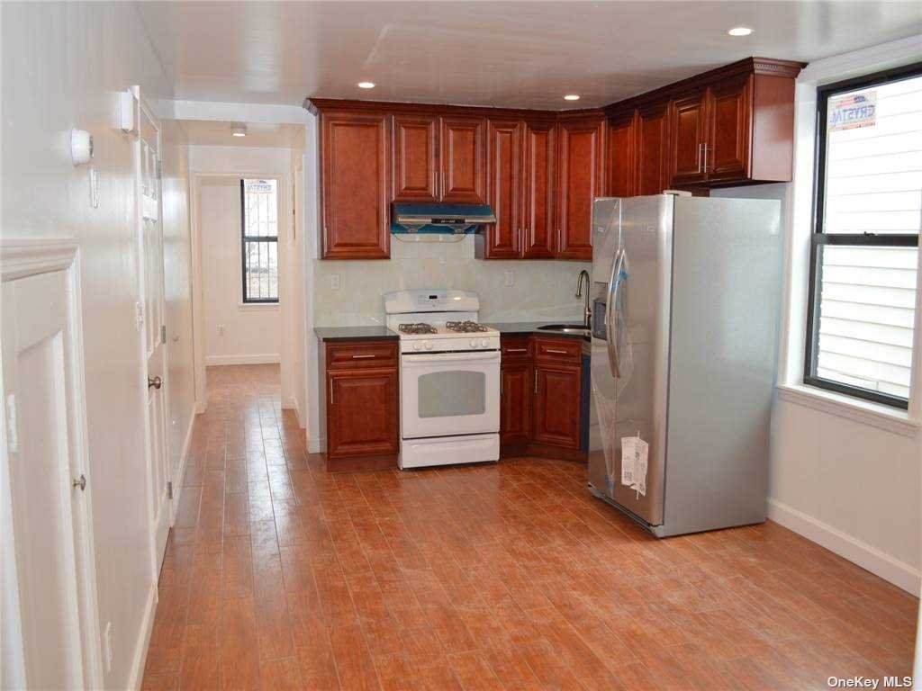 6-08 College Place - Photo 1