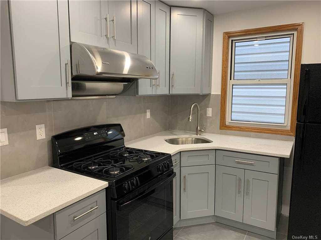 20-22 121st Street - Photo 1