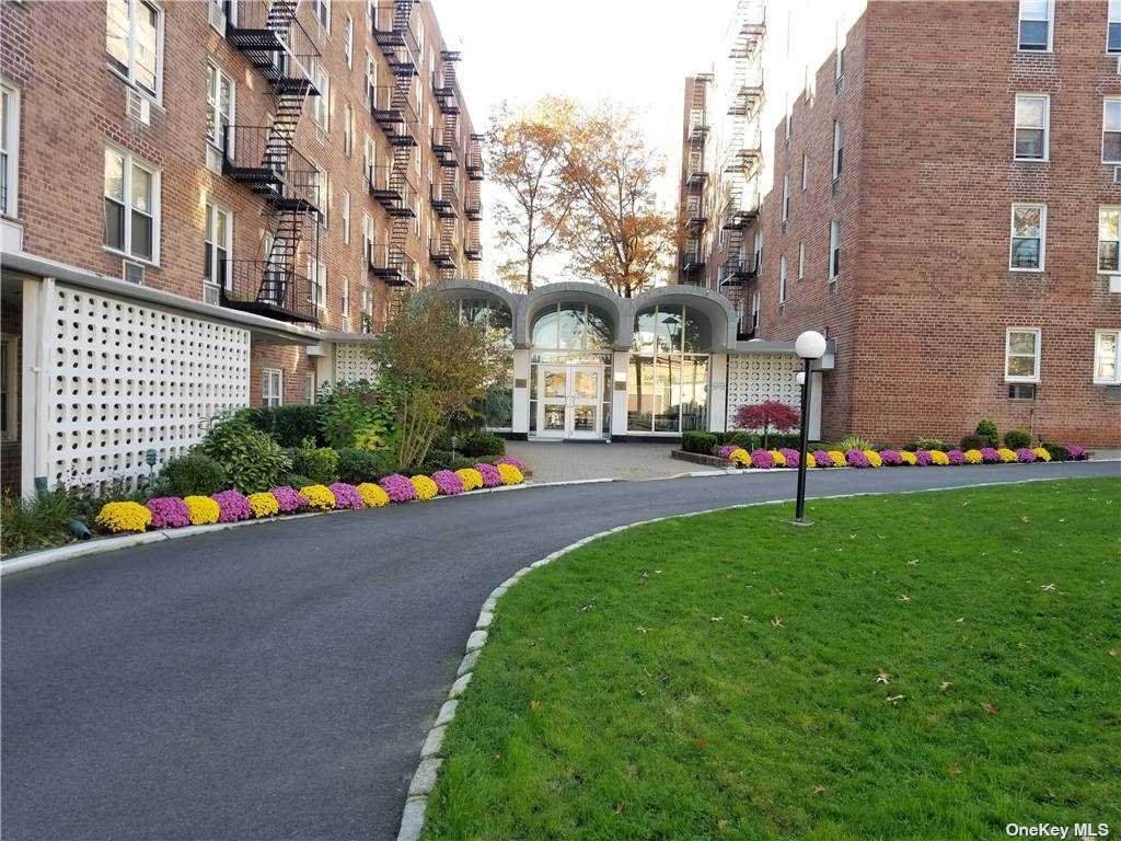 54-44 Little Neck Parkway - Photo 1