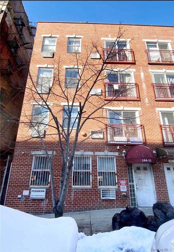 144-11 Barclay Avenue - Photo 1