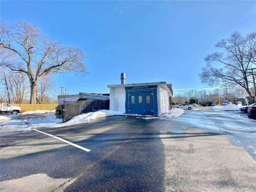 919-923 Middle Country Road - Photo 1