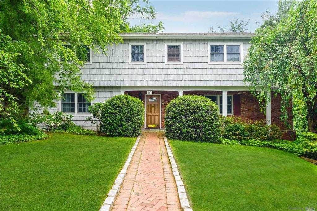10 Hickory Lane - Photo 1