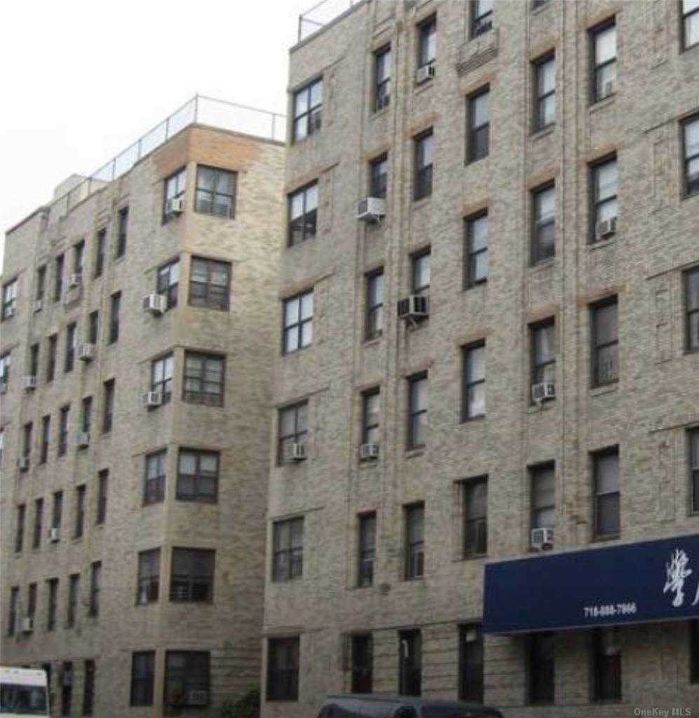 43-55 Kissena Blvd - Photo 1