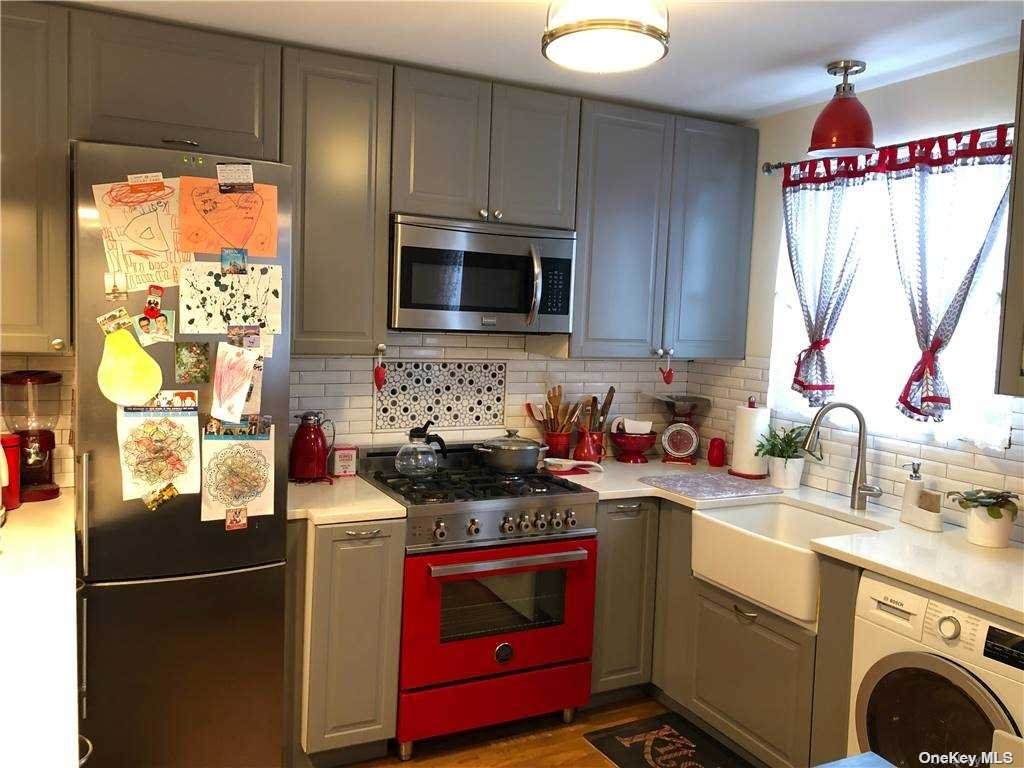 67-75 136 Street - Photo 1