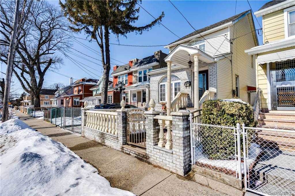 117-17 Linden Boulevard - Photo 1