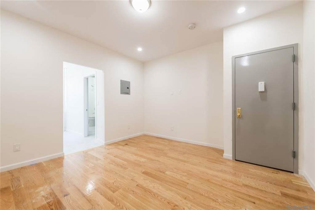 34-10 42nd Street - Photo 1