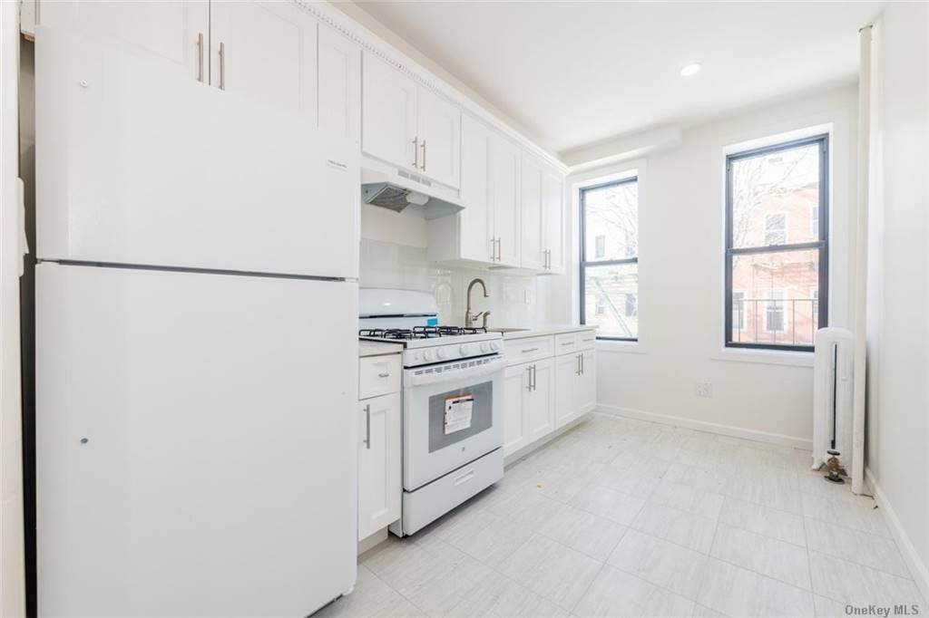 34-10 42nd Street - Photo 1