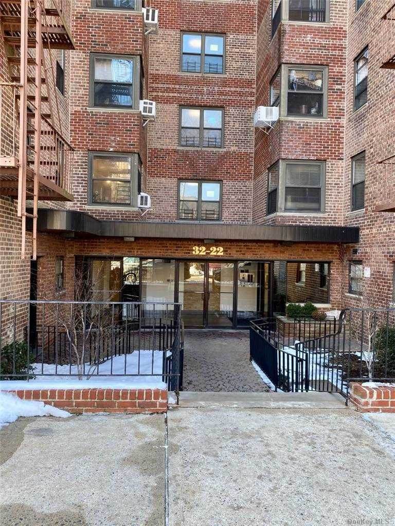 32-22 92nd Street - Photo 1