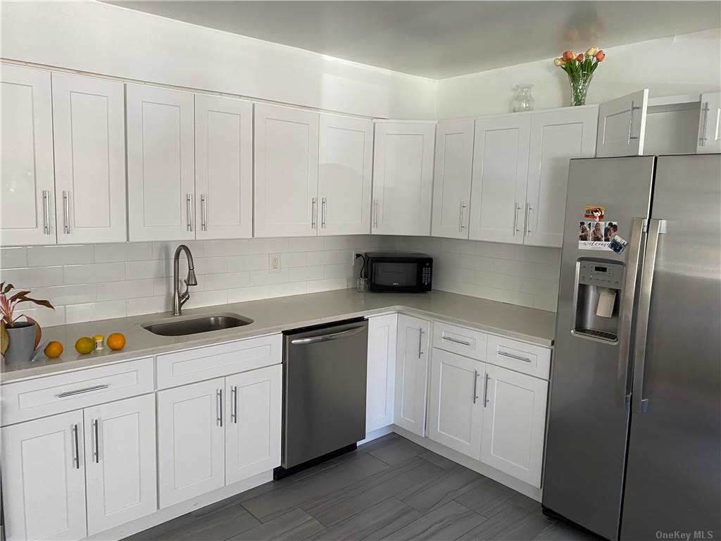 55-12 31 Avenue - Photo 1