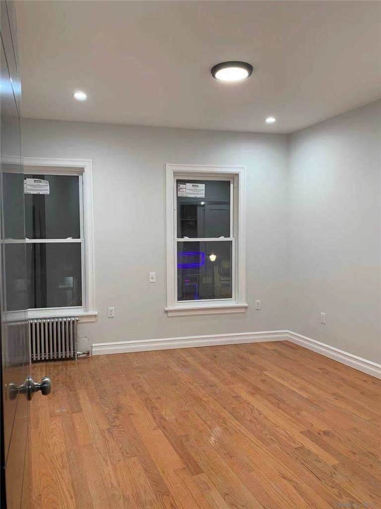106-06 Jamaica Avenue - Photo 1