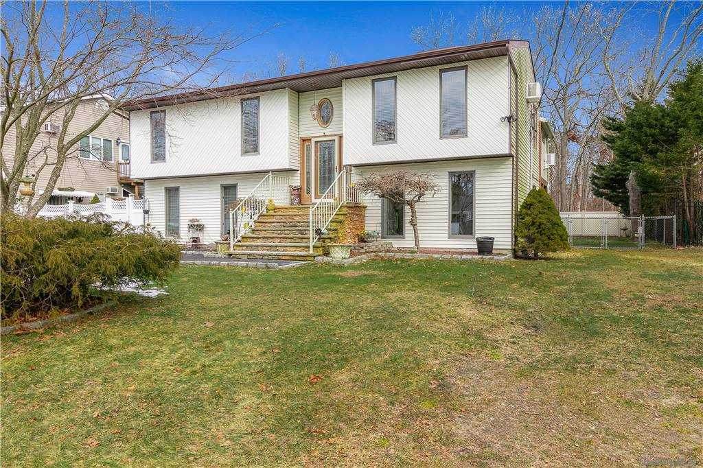 23 Alcolade Drive - Photo 1
