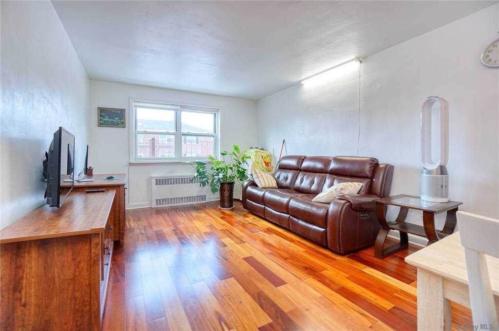 6606 Grand Central Parkway - Photo 1
