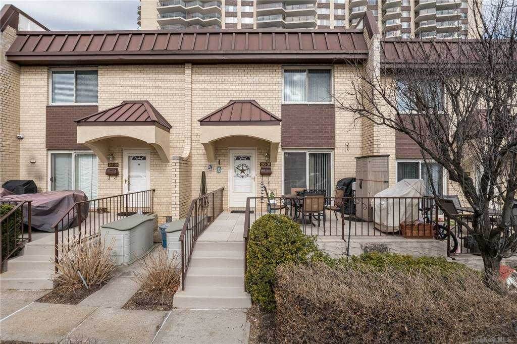 215-31 23 Avenue - Photo 1