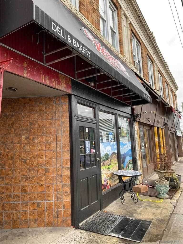 98 Northern Boulevard - Photo 1