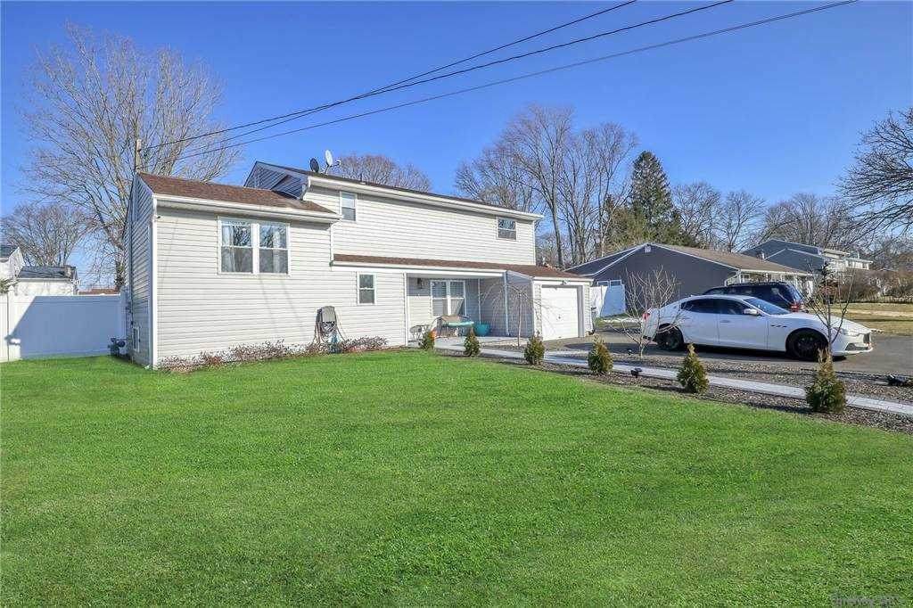 37 Fiesta Drive - Photo 1