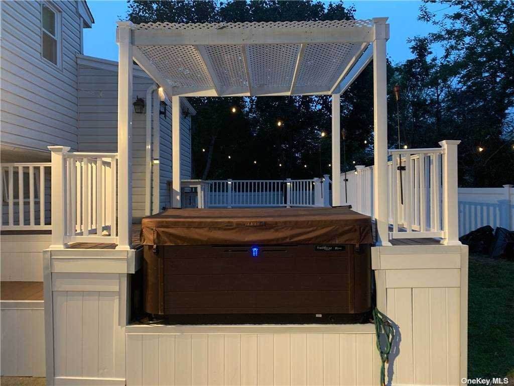 708 Jay Way - Photo 1