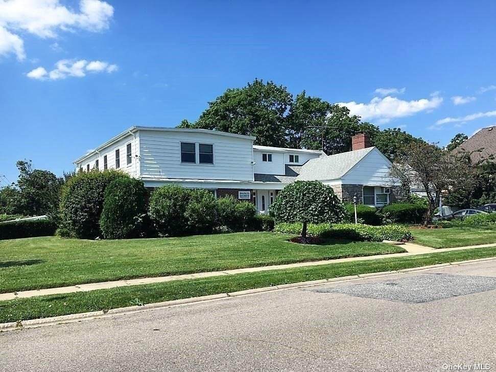 431 Deer Park Avenue - Photo 1