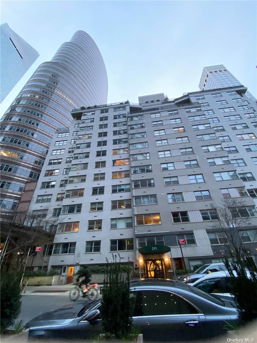 211 53rd Street - Photo 1